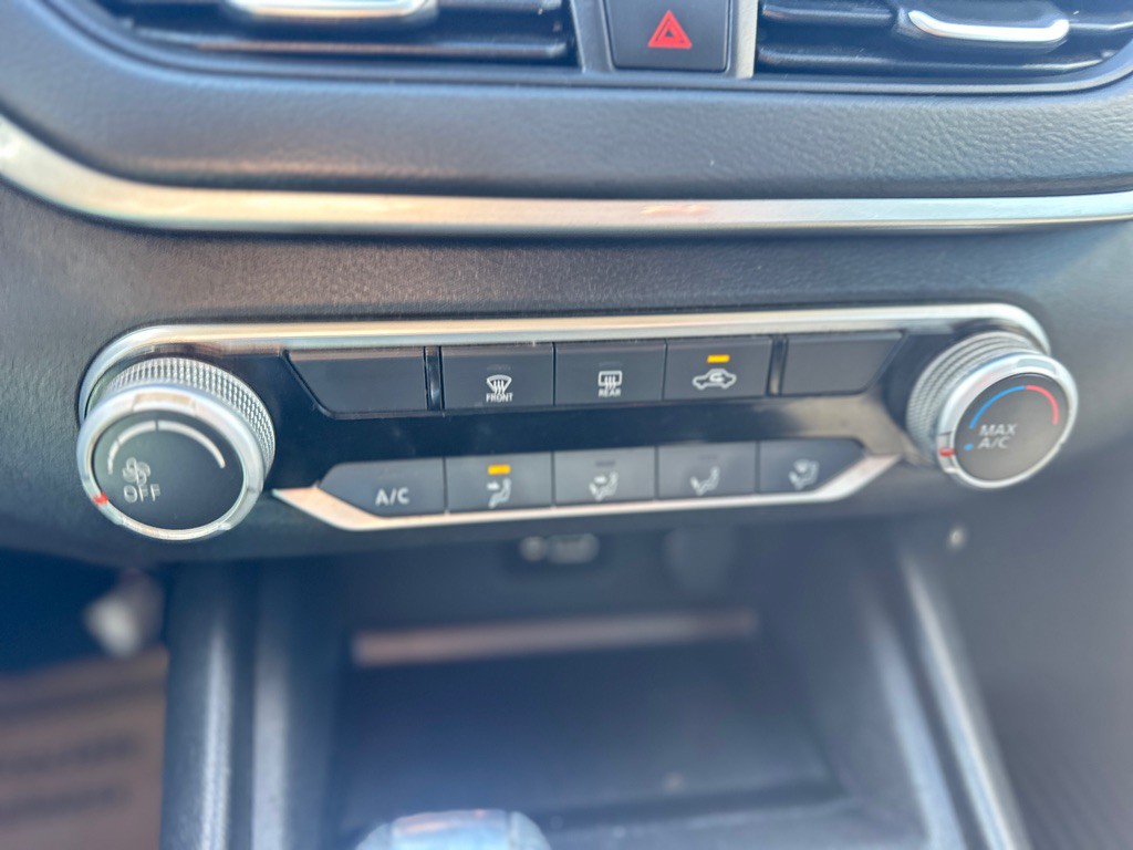 2024 Nissan Altima Image 17