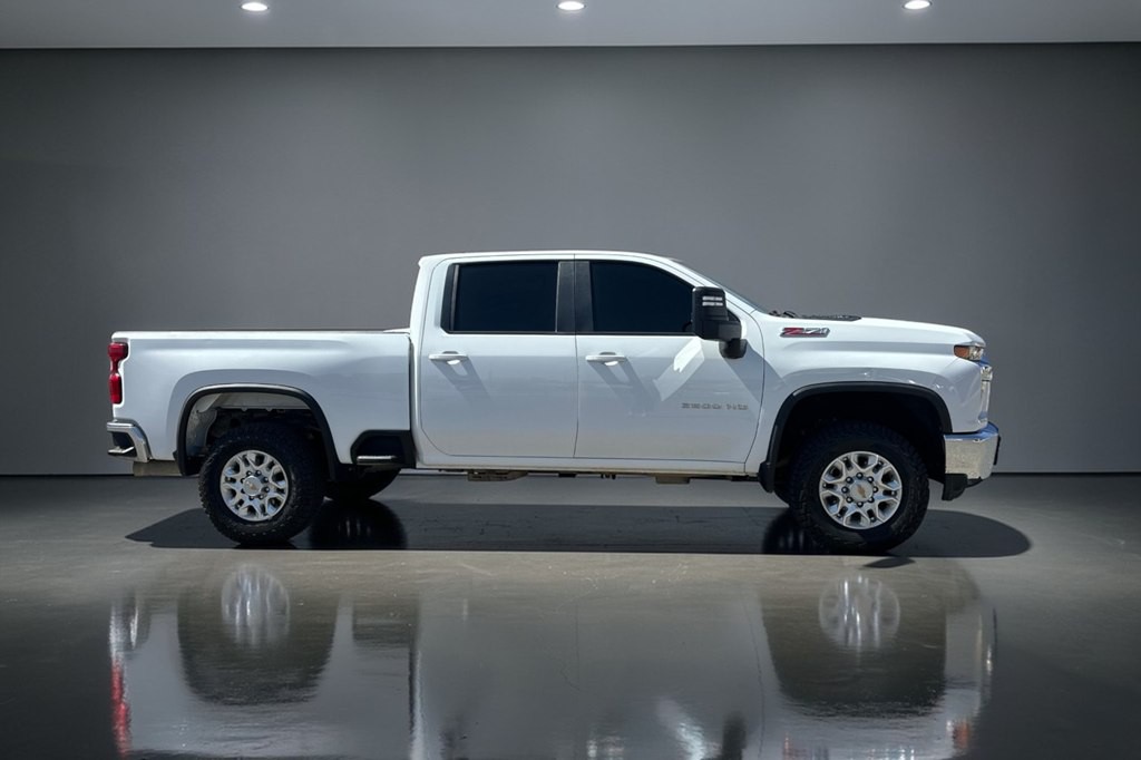 2023 Chevrolet Silverado 1500 Image 3