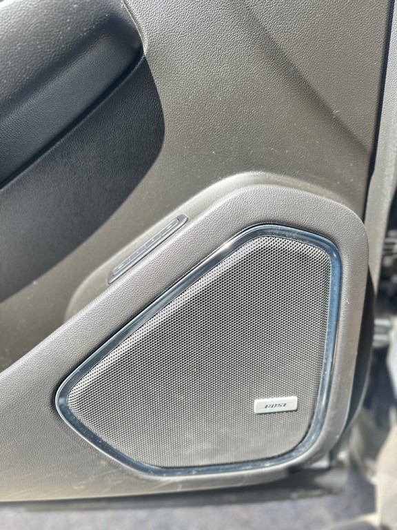 2020 Chevrolet Suburban Image 17