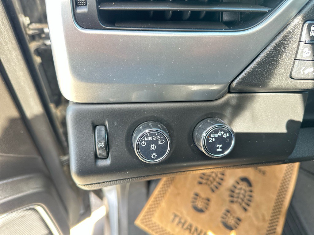 2020 Chevrolet Suburban Image 20