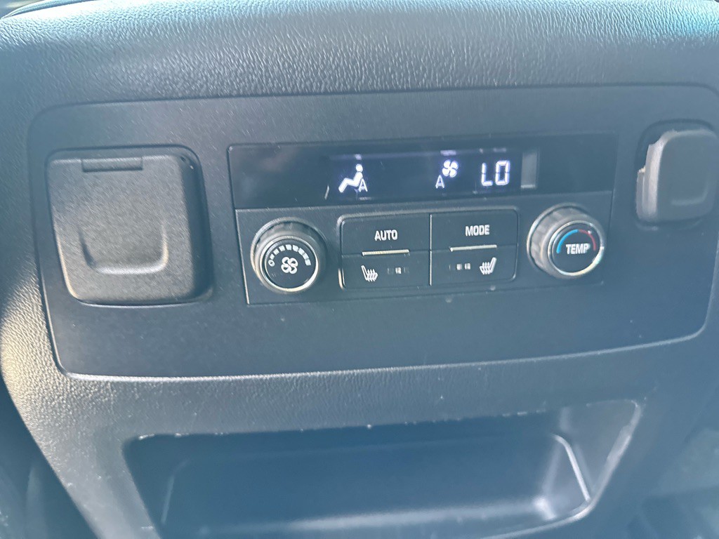 2020 Chevrolet Suburban Image 33