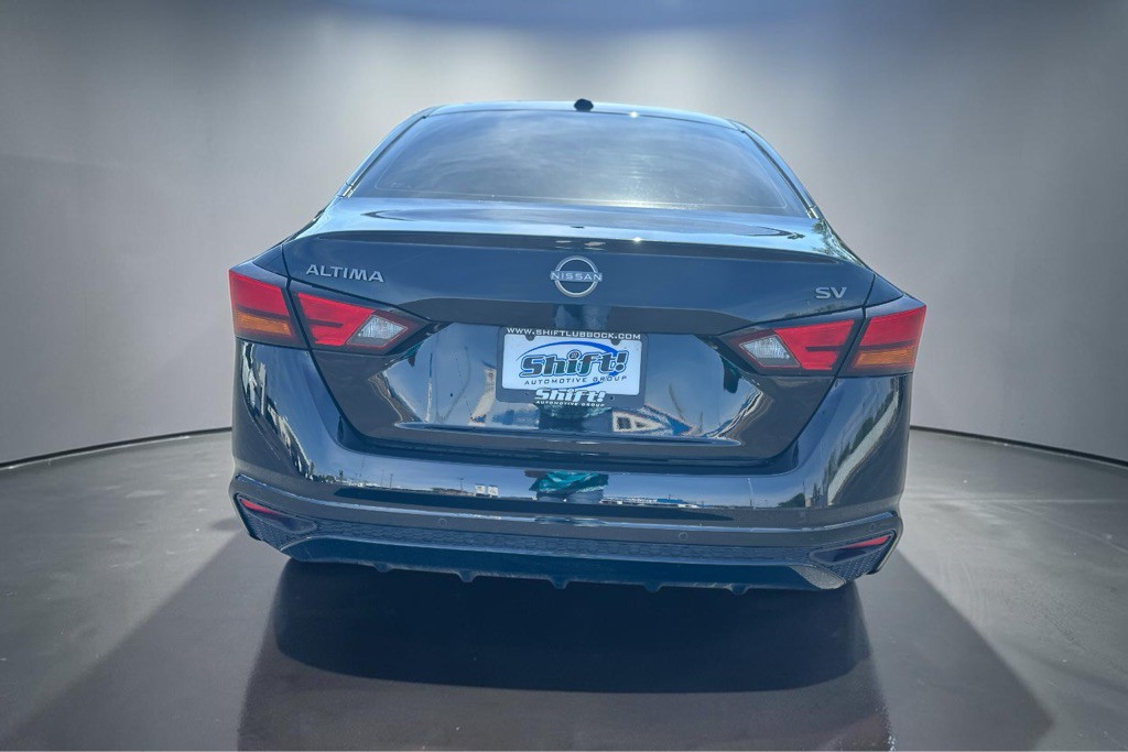 2024 Nissan Altima Image 8