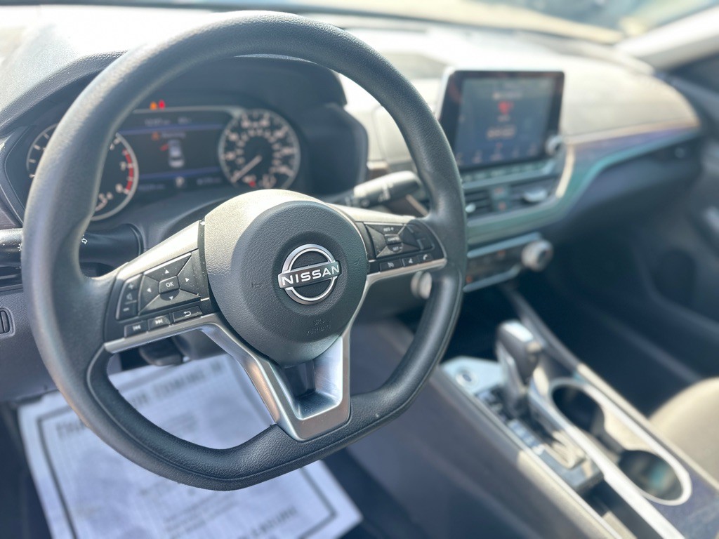 2024 Nissan Altima Image 15