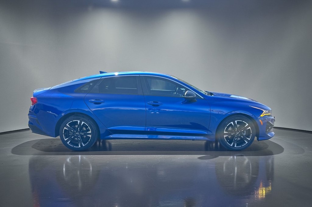 2023 Kia K5 Image 11