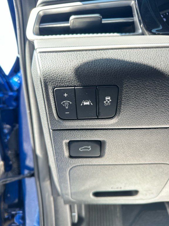 2023 Kia K5 Image 16