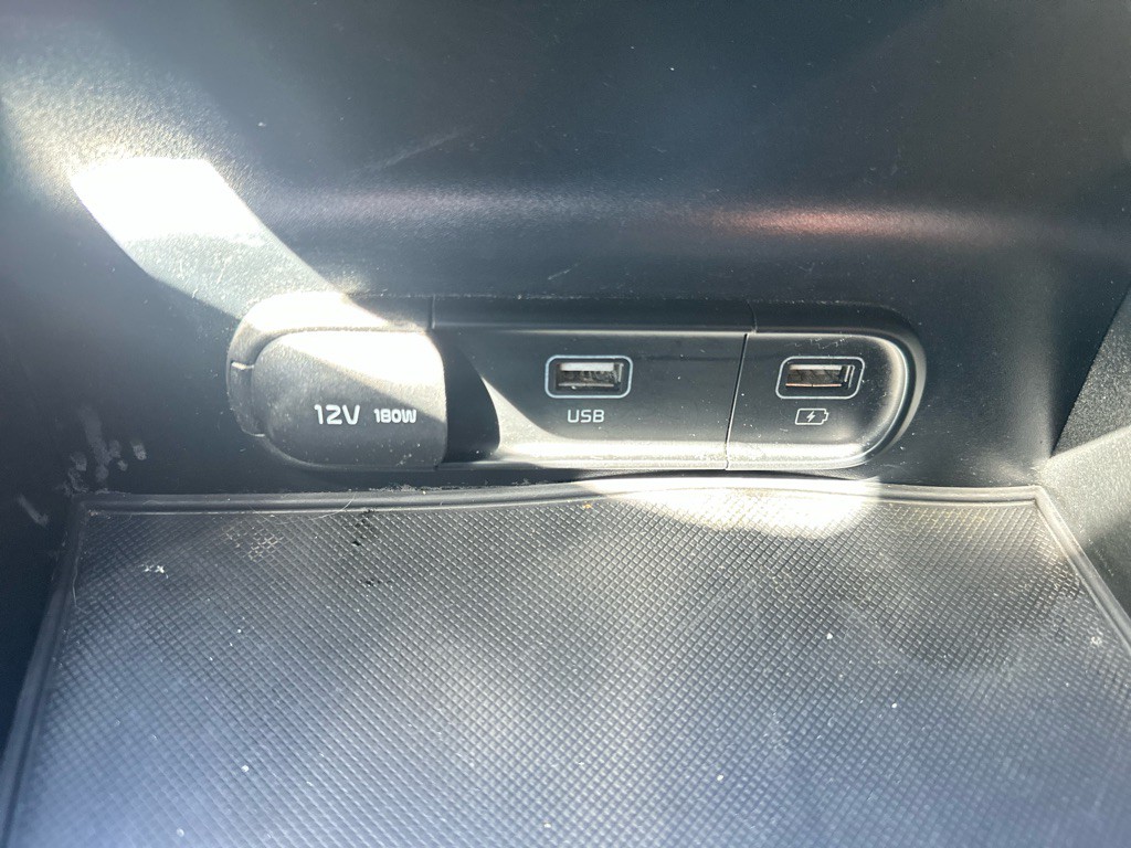 2023 Kia K5 Image 23