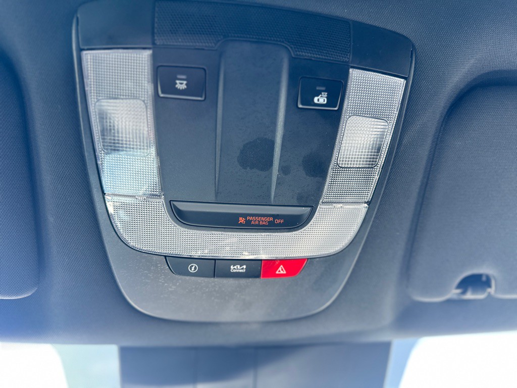 2023 Kia K5 Image 25