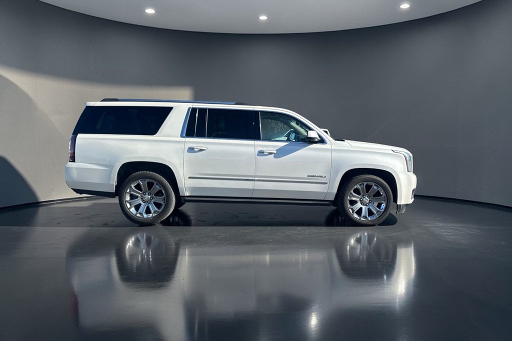 2015 GMC Yukon Image 11