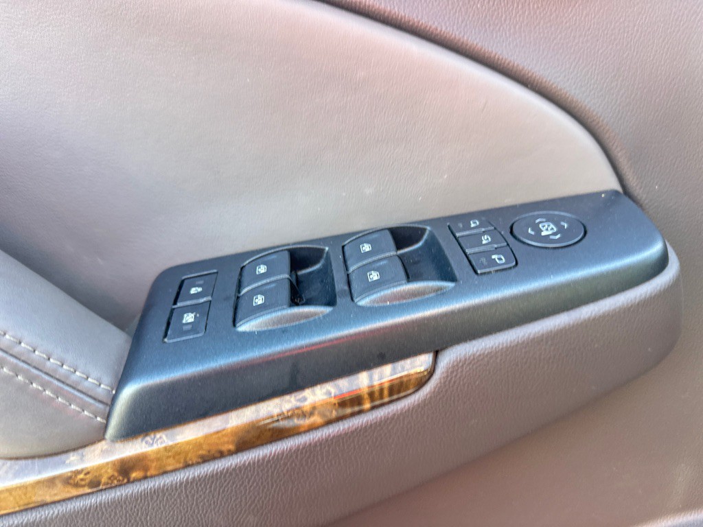 2015 GMC Yukon Image 16