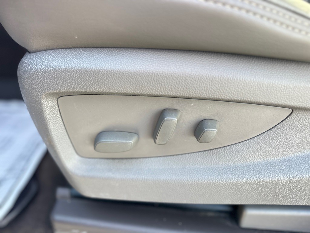 2015 GMC Yukon Image 17