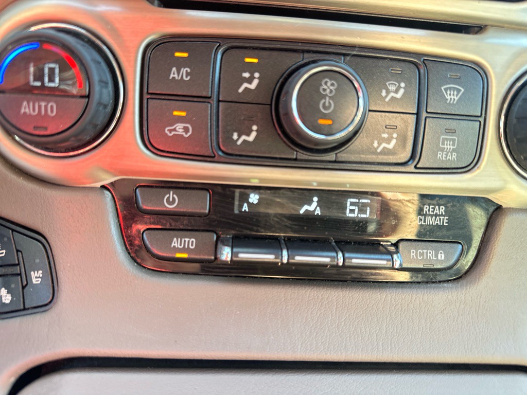 2015 GMC Yukon Image 25