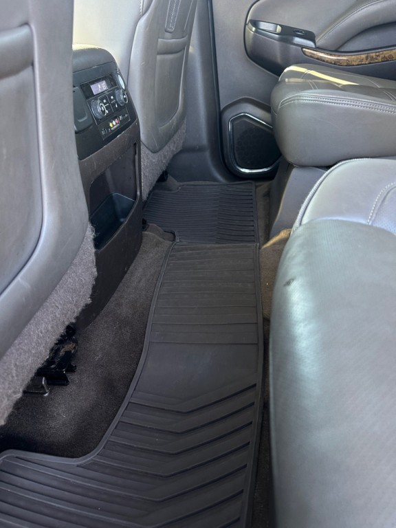 2015 GMC Yukon Image 32