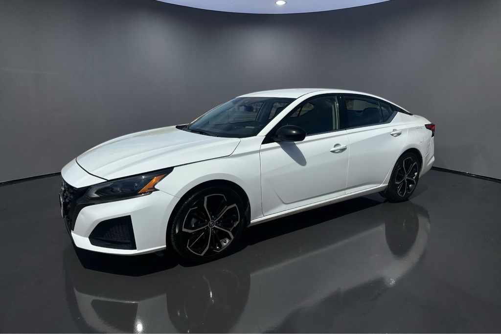 2023 Nissan Altima Image 4