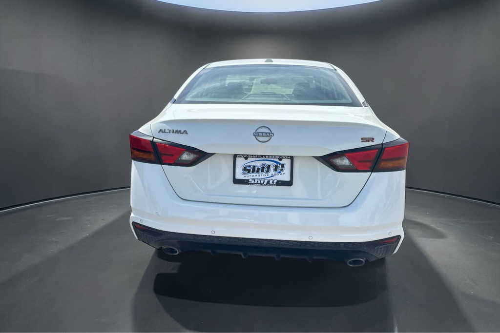 2023 Nissan Altima Image 8