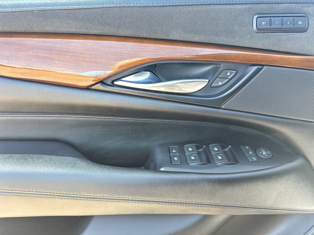 2020 Cadillac Escalade Image 15