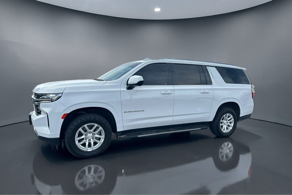 2022 Chevrolet Suburban Image 4