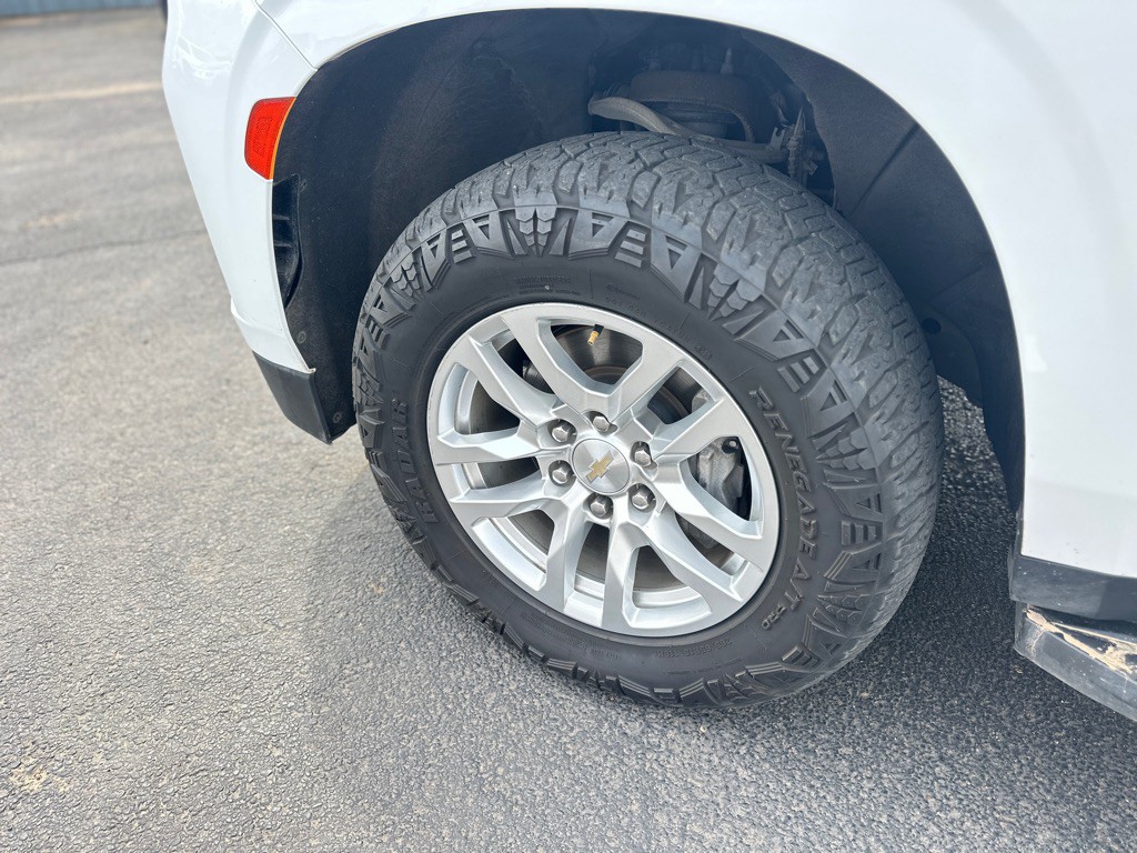 2022 Chevrolet Suburban Image 13