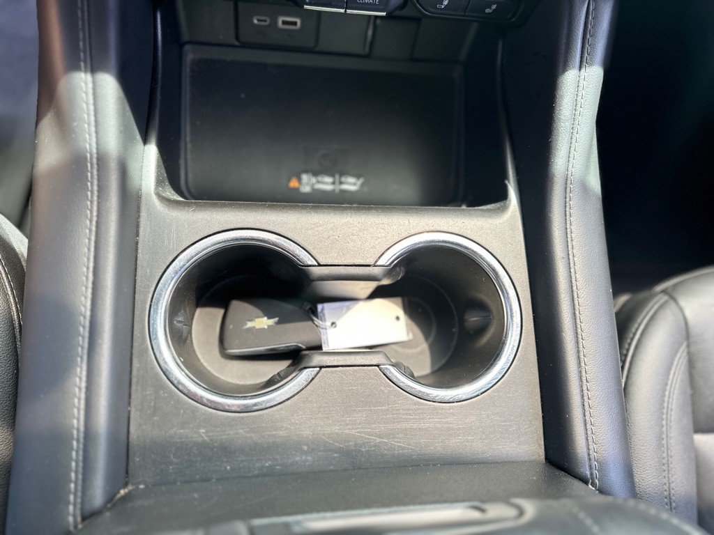 2022 Chevrolet Suburban Image 26