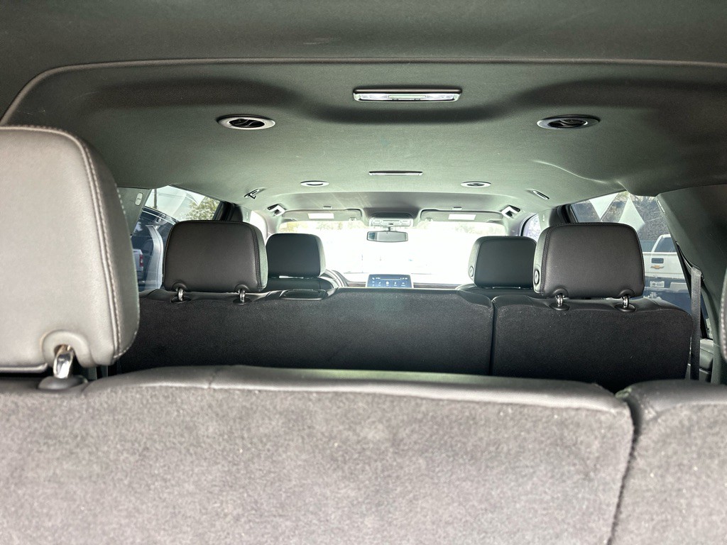 2022 Chevrolet Suburban Image 37