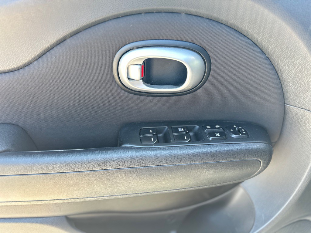 2015 Kia Soul Image 14