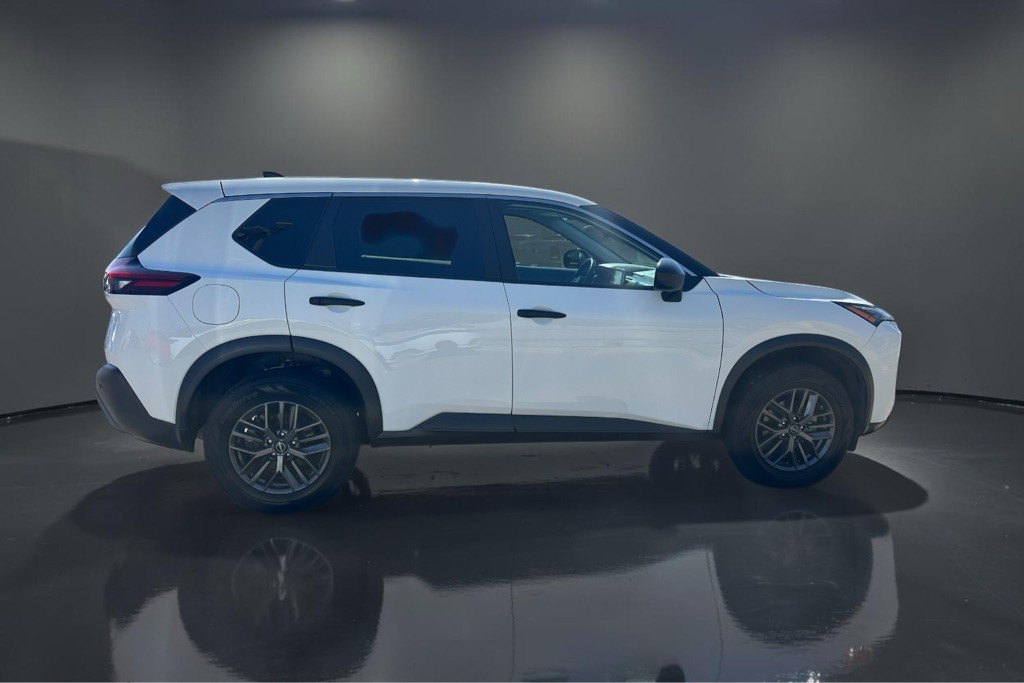 2023 Nissan Rogue Image 11