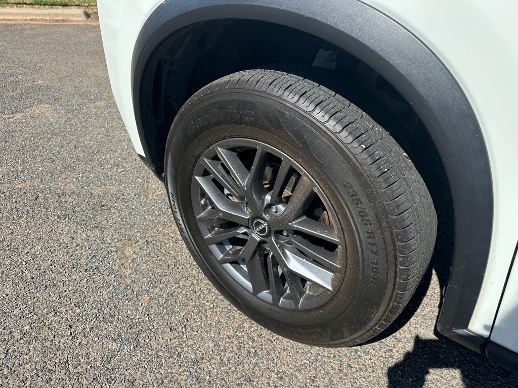 2023 Nissan Rogue Image 13