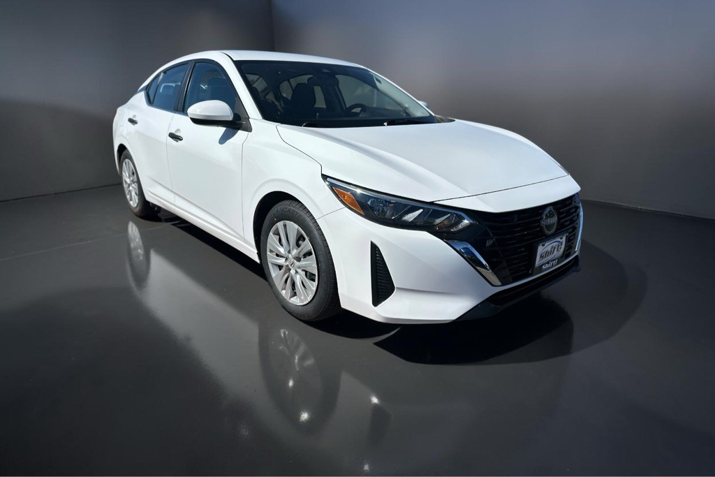 2024 Nissan Sentra Image 1