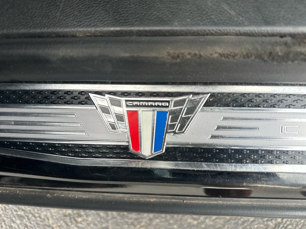 2015 Chevrolet Camaro Image 16