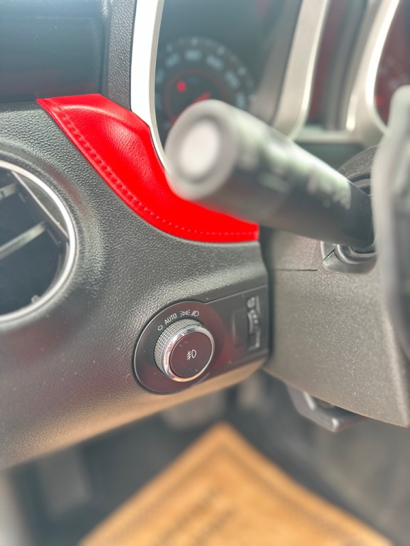 2015 Chevrolet Camaro Image 18