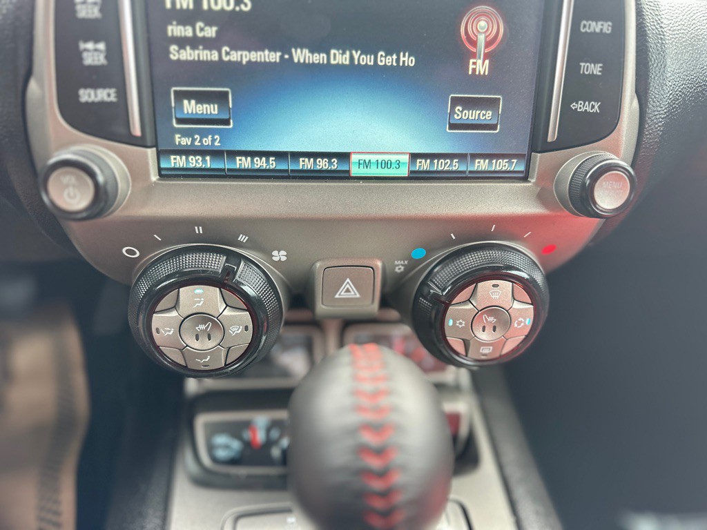 2015 Chevrolet Camaro Image 23