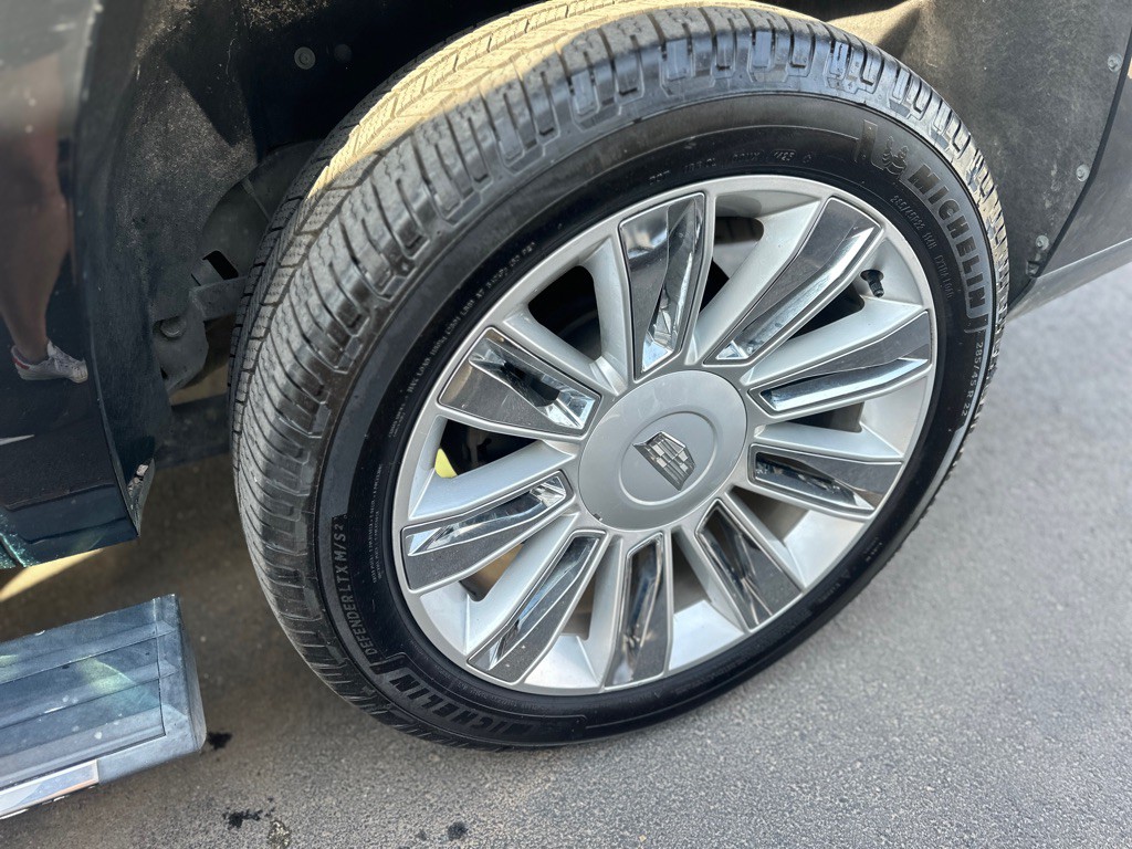 2018 Cadillac Escalade Image 14