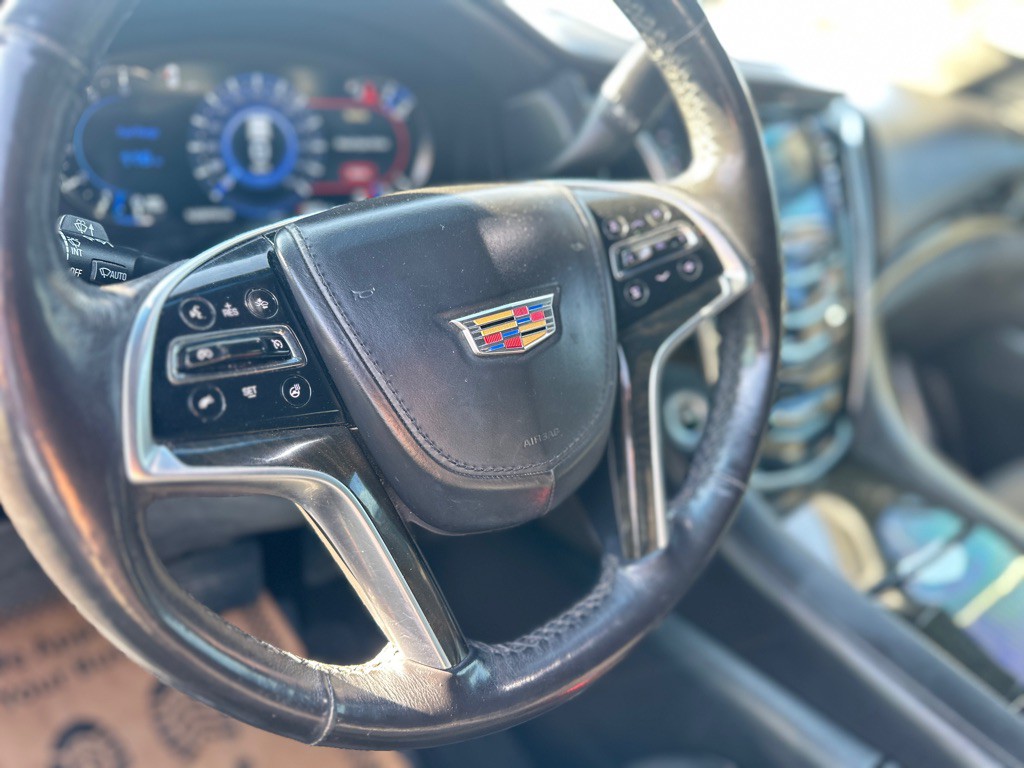 2018 Cadillac Escalade Image 19