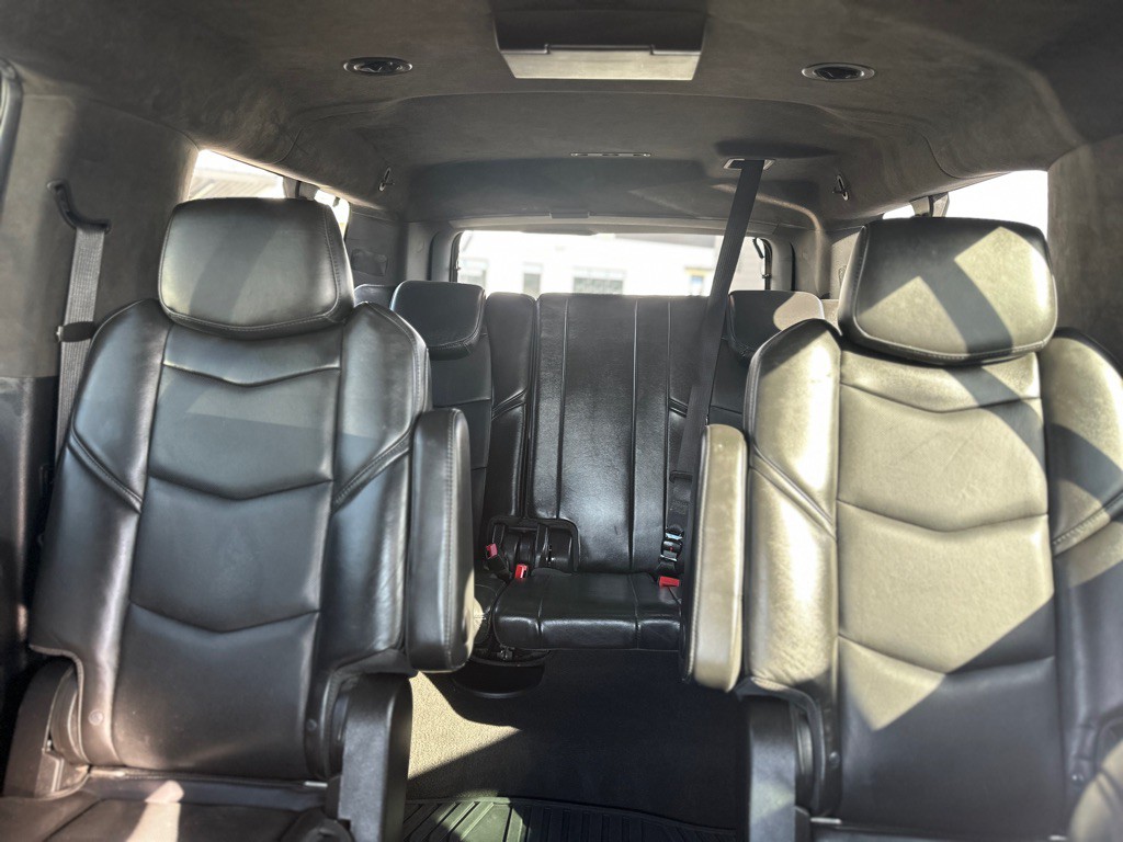 2018 Cadillac Escalade Image 27