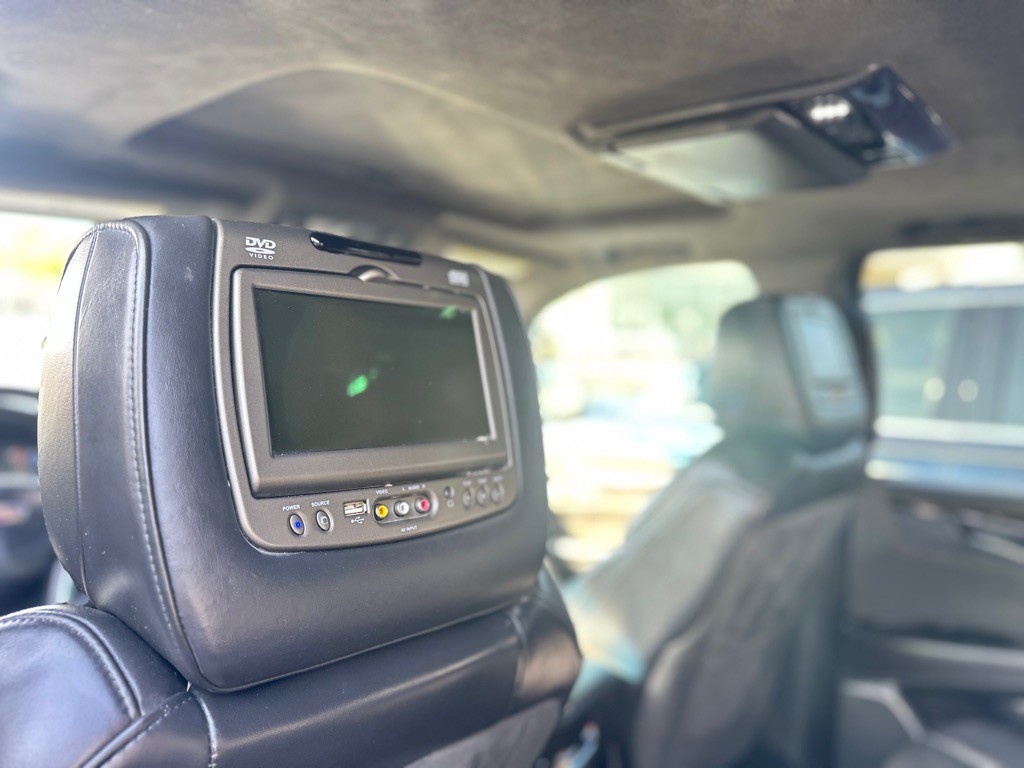 2018 Cadillac Escalade Image 32