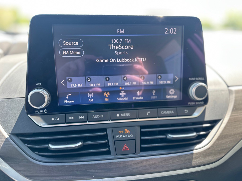 2025 Nissan Altima Image 17