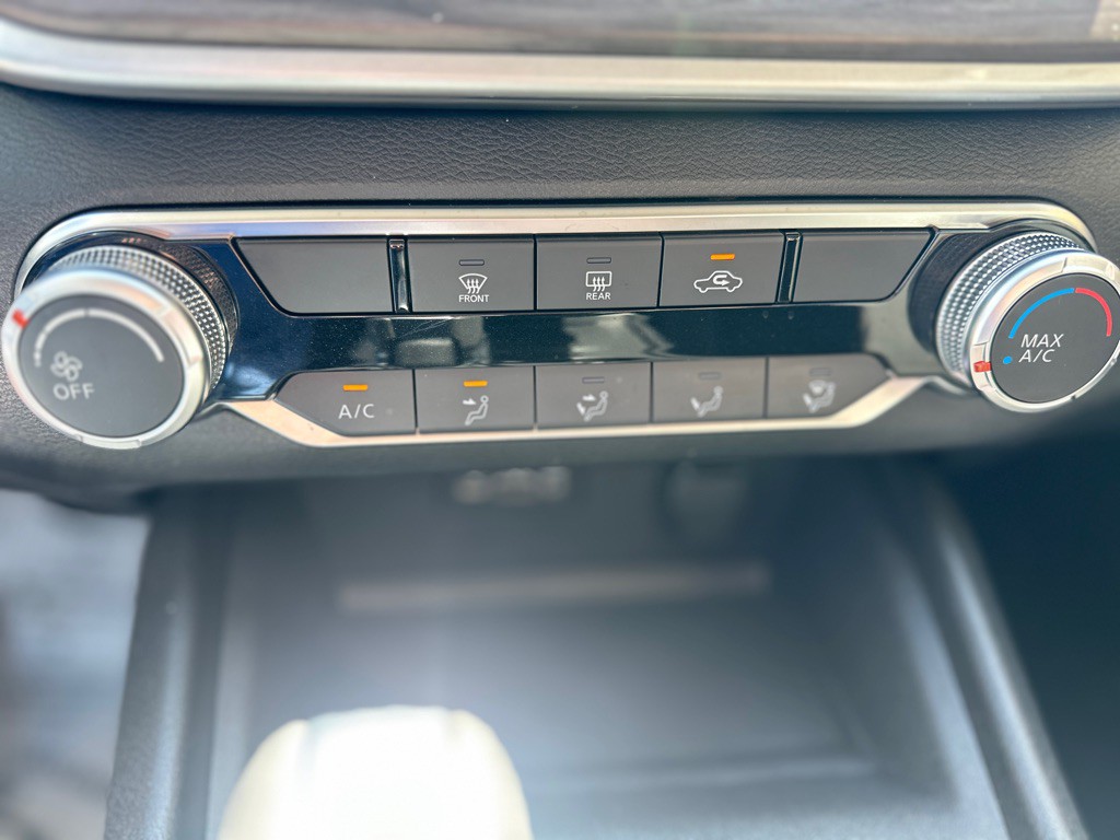 2025 Nissan Altima Image 18
