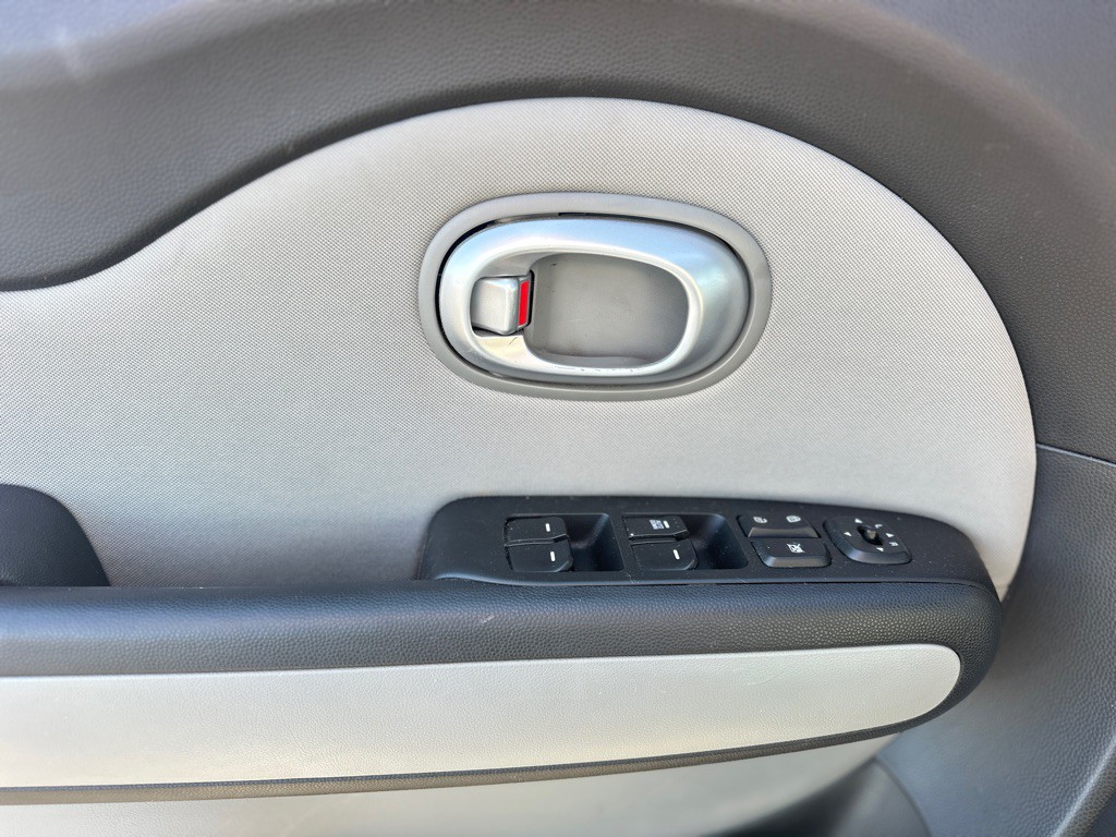 2016 Kia Soul Image 13