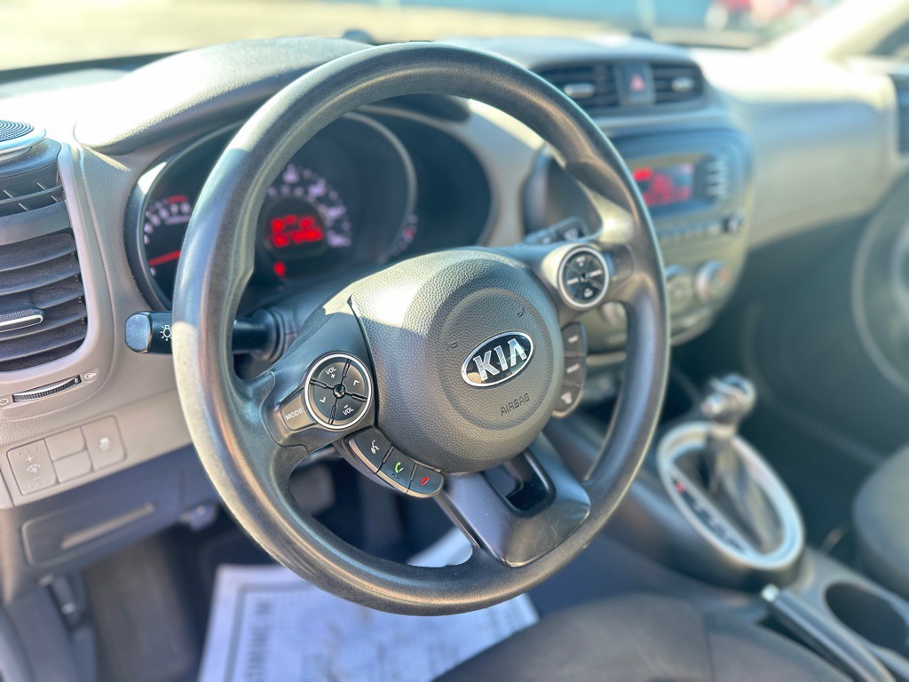 2016 Kia Soul Image 16