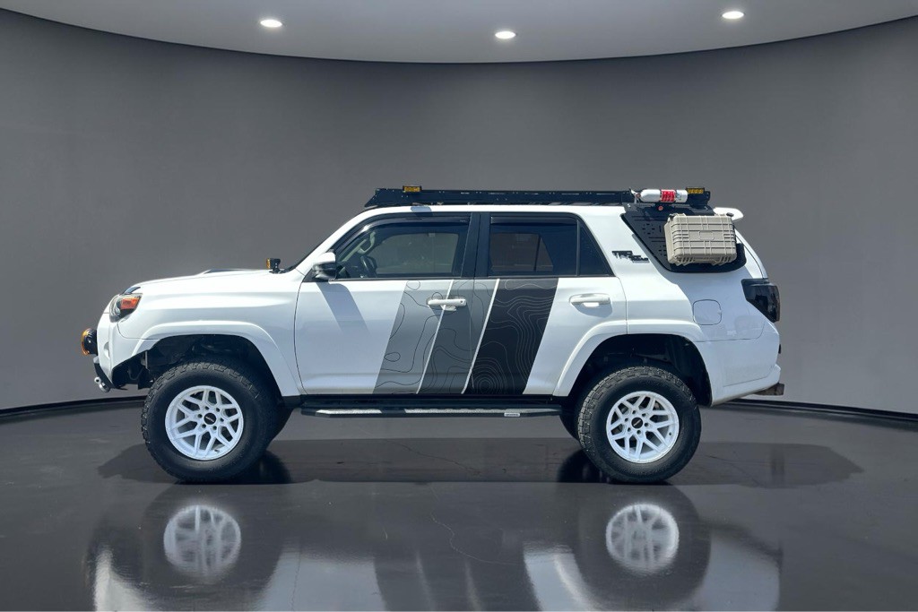2017 Toyota 4Runner Image 5