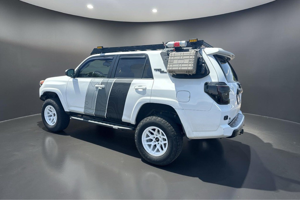 2017 Toyota 4Runner Image 6