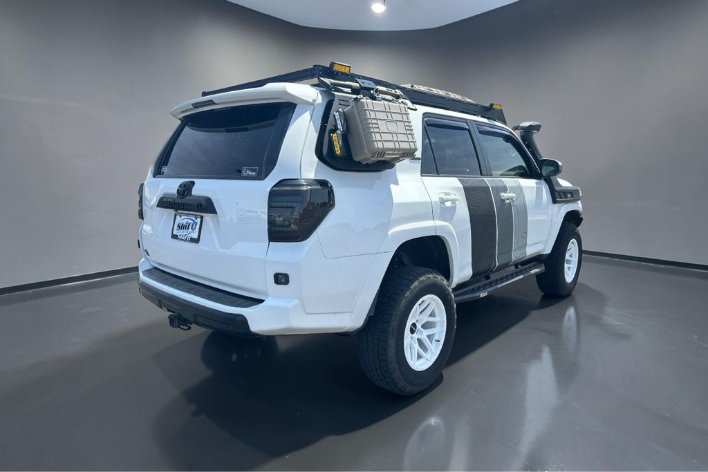 2017 Toyota 4Runner Image 9