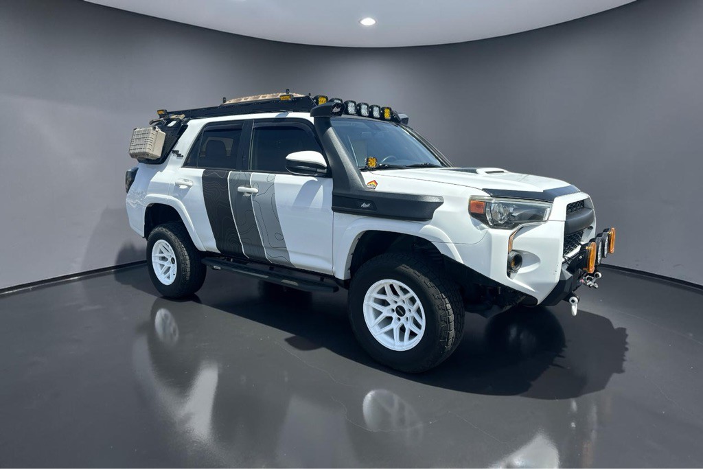 2017 Toyota 4Runner Image 12