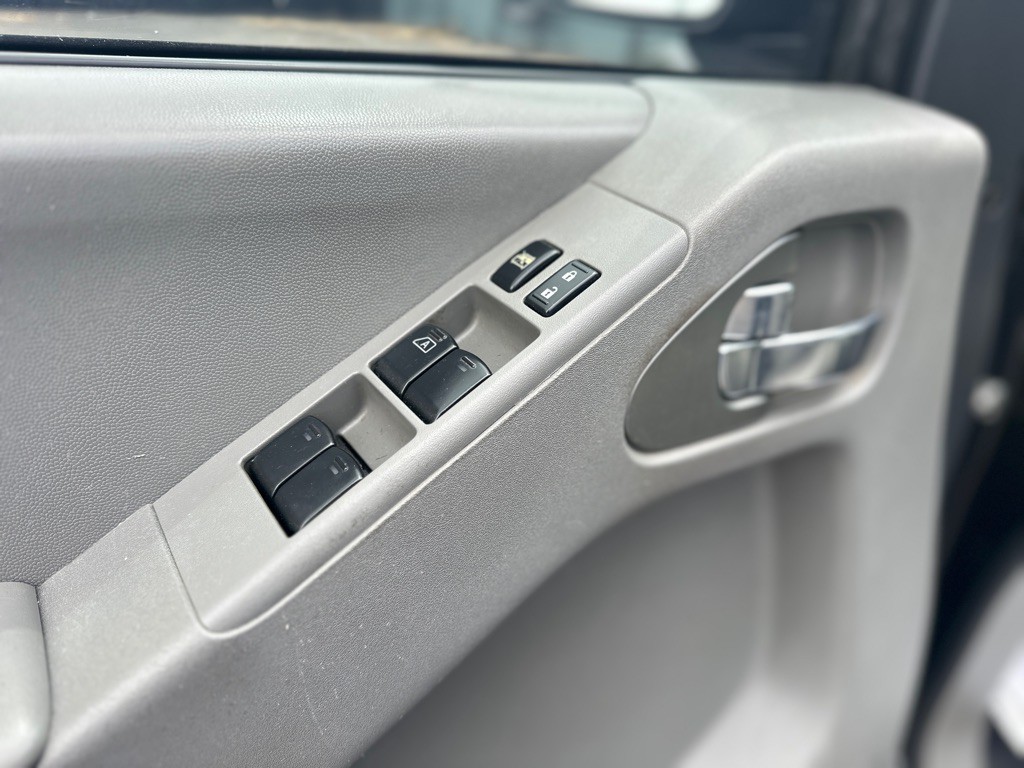 2019 Nissan Frontier Image 14