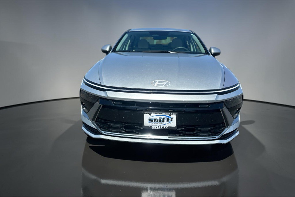2025 Hyundai Sonata Image 2