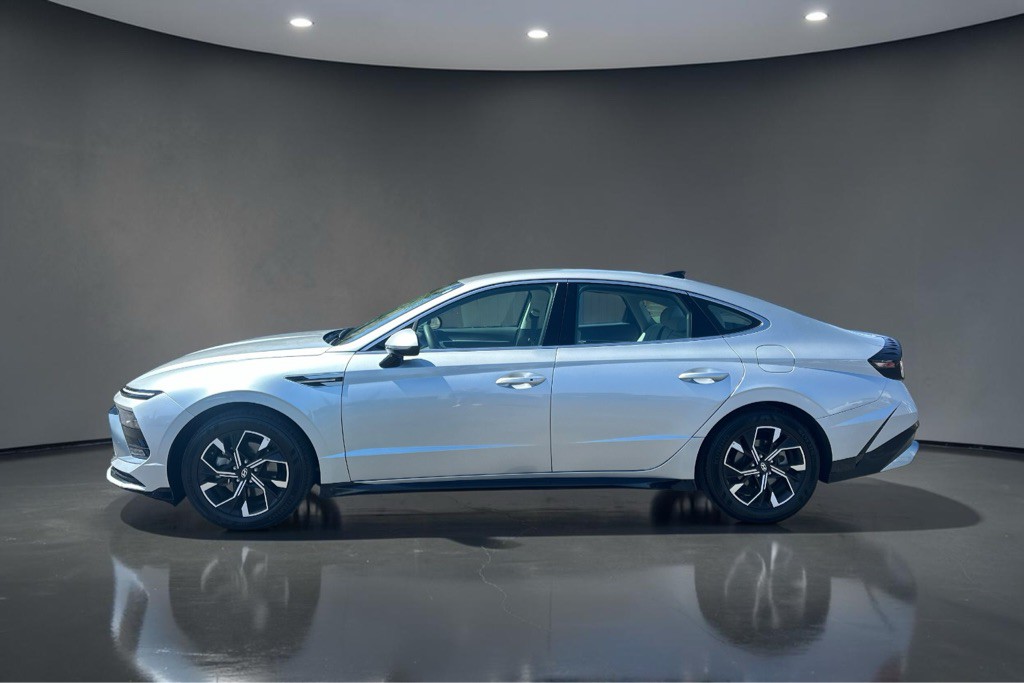 2025 Hyundai Sonata Image 5