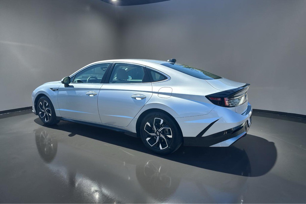 2025 Hyundai Sonata Image 6