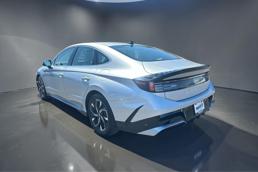 2025 Hyundai Sonata Image 7