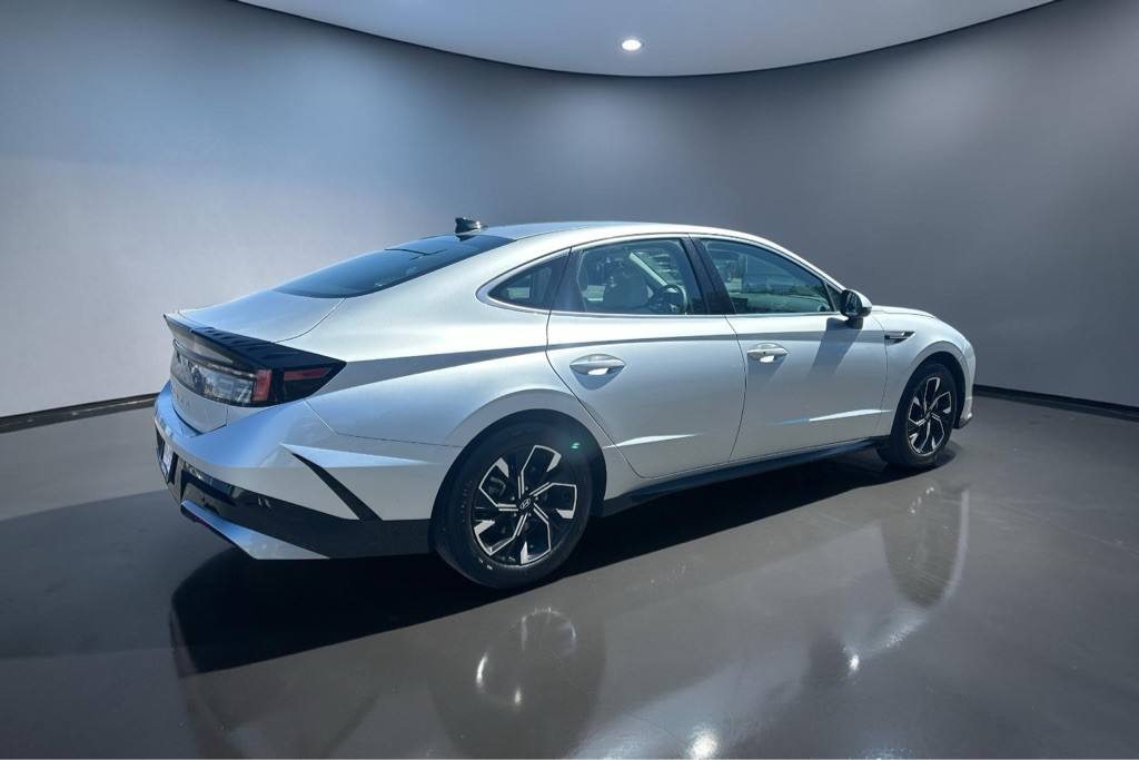 2025 Hyundai Sonata Image 10