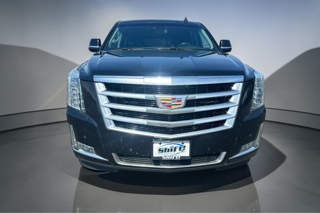 2019 Cadillac Escalade Image 2