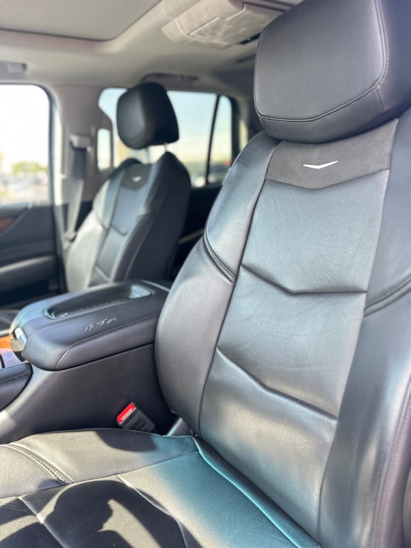 2019 Cadillac Escalade Image 18